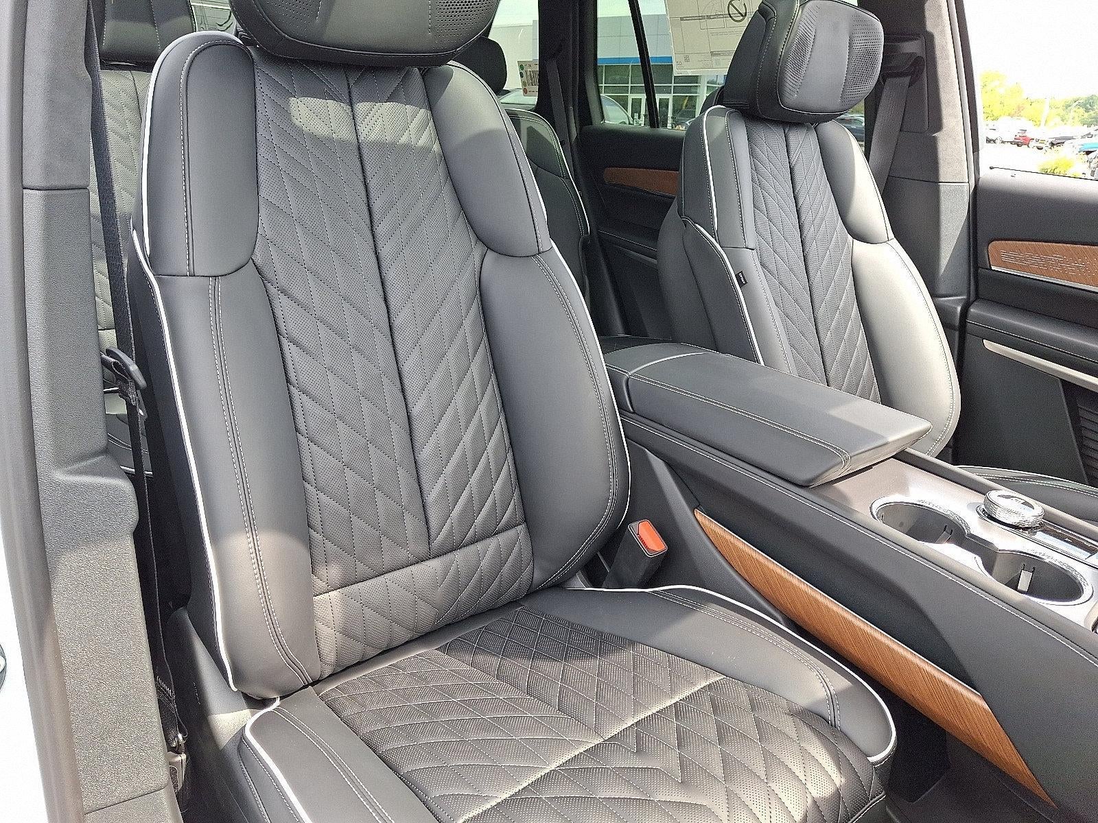 2027 Cadillac VISTIQ AWD 4dr Premium Luxury