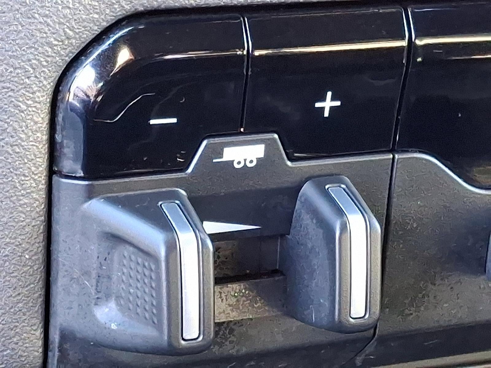 2022 RAM 1500 Big Horn 4x4 Crew Cab 5'7" Box