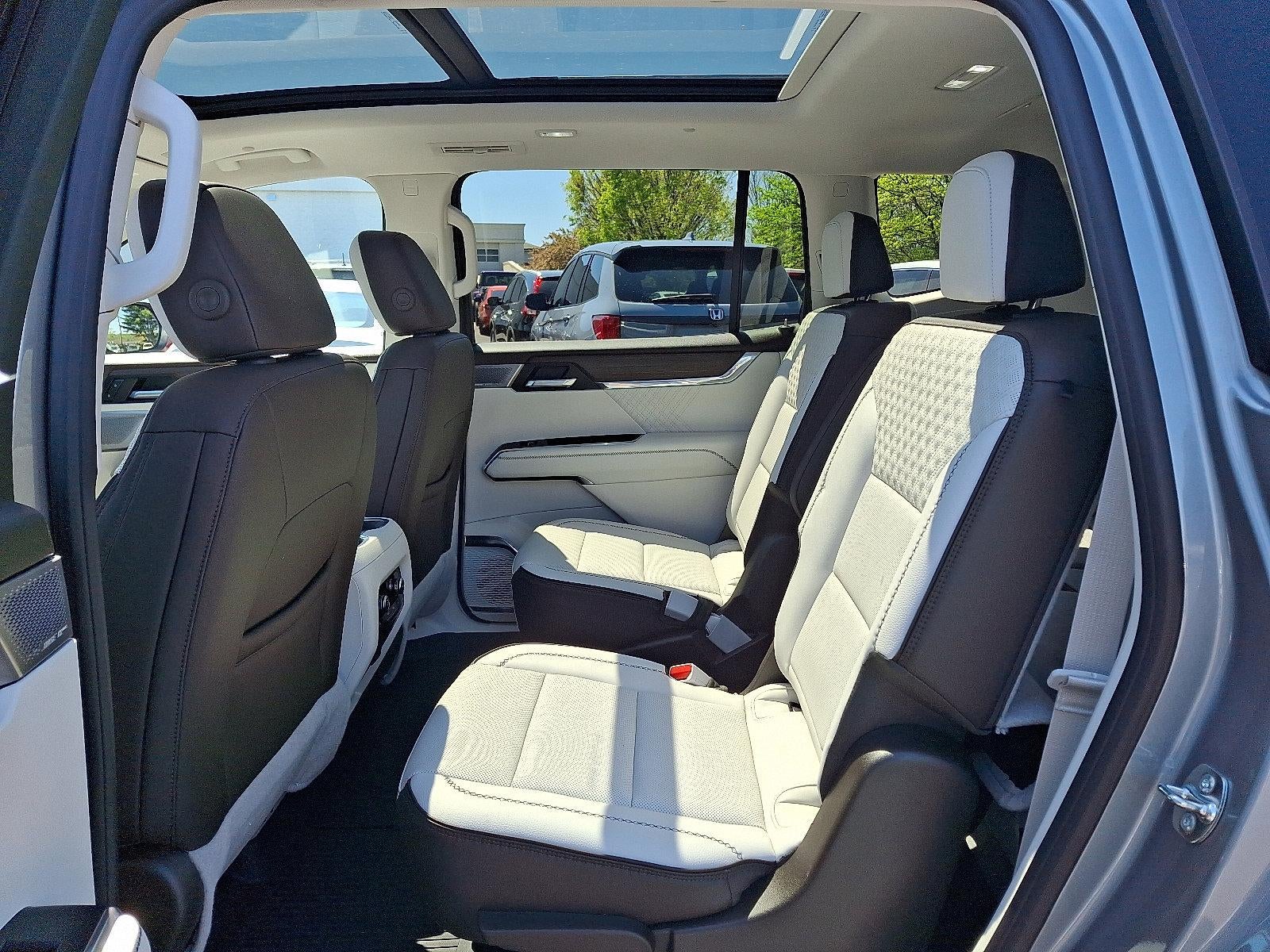 2025 GMC Acadia AWD Denali