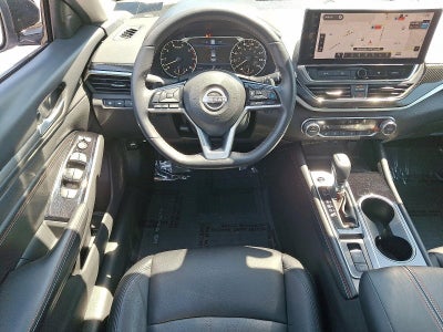2023 Nissan Altima 2.0 SR Sedan