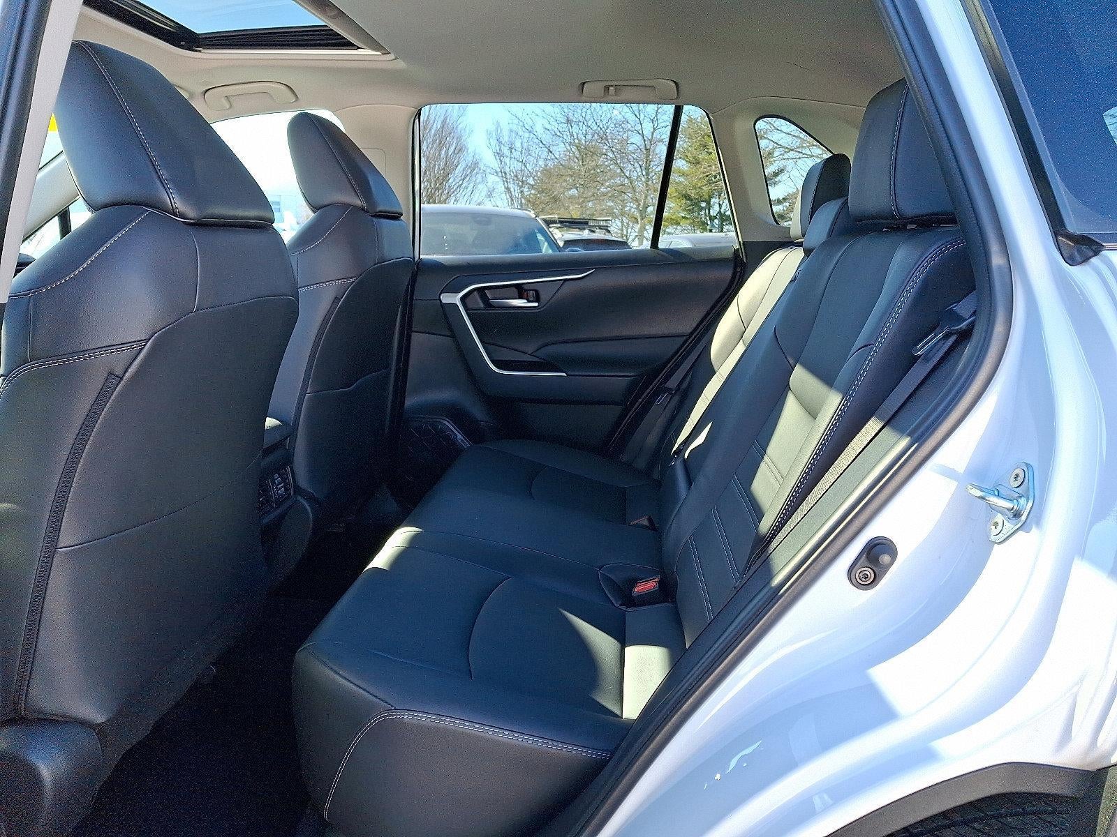 2025 Toyota RAV4 XLE Premium AWD (Natl)