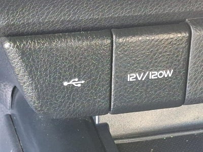 2020 Toyota Camry LE Auto (Natl)