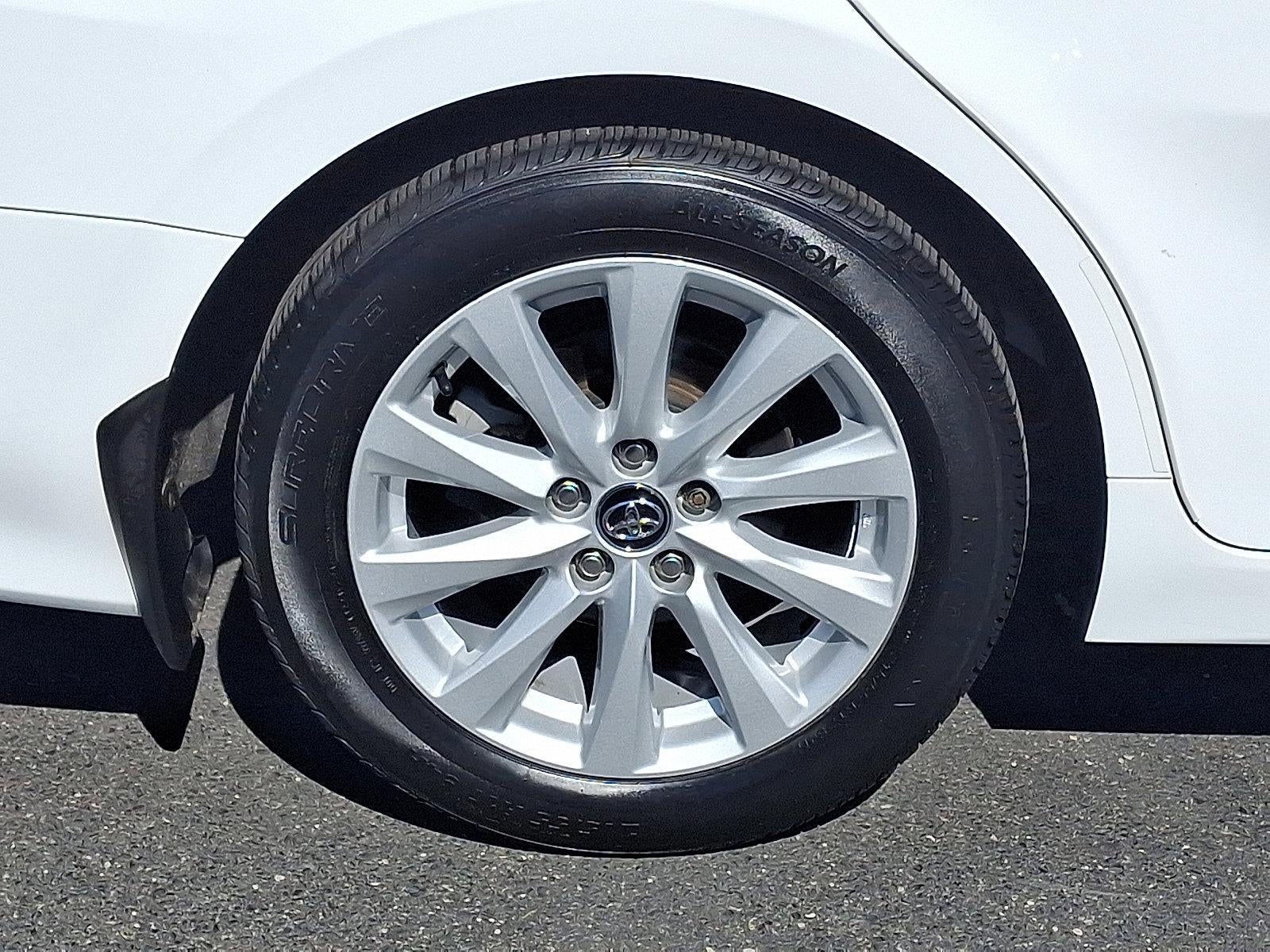 2020 Toyota Camry LE Auto (Natl)