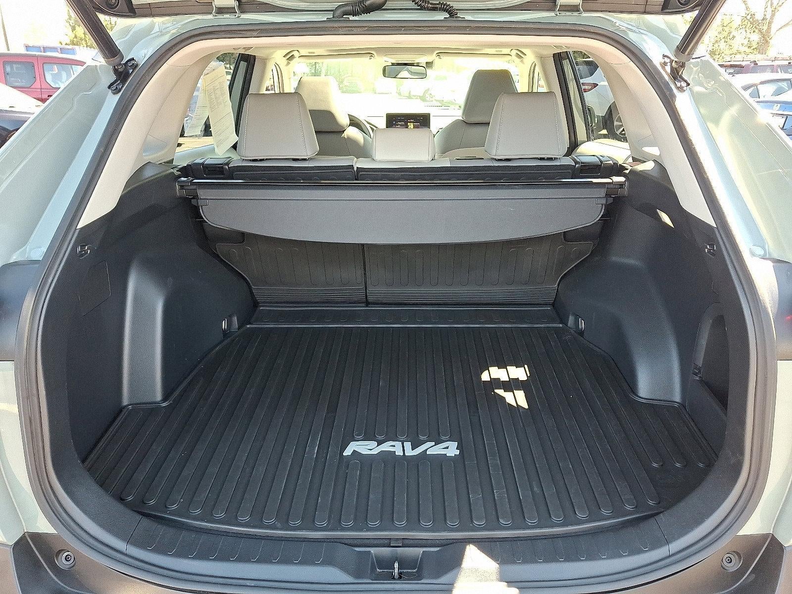 2023 Toyota RAV4 Hybrid XLE Premium AWD (Natl)