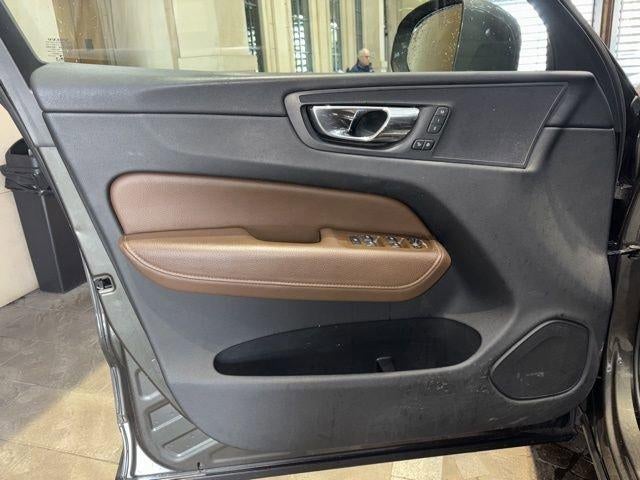 2018 Volvo XC60 T5 AWD Momentum