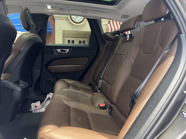 2018 Volvo XC60 T5 AWD Momentum