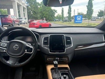 2019 Volvo XC90 T6 AWD Momentum