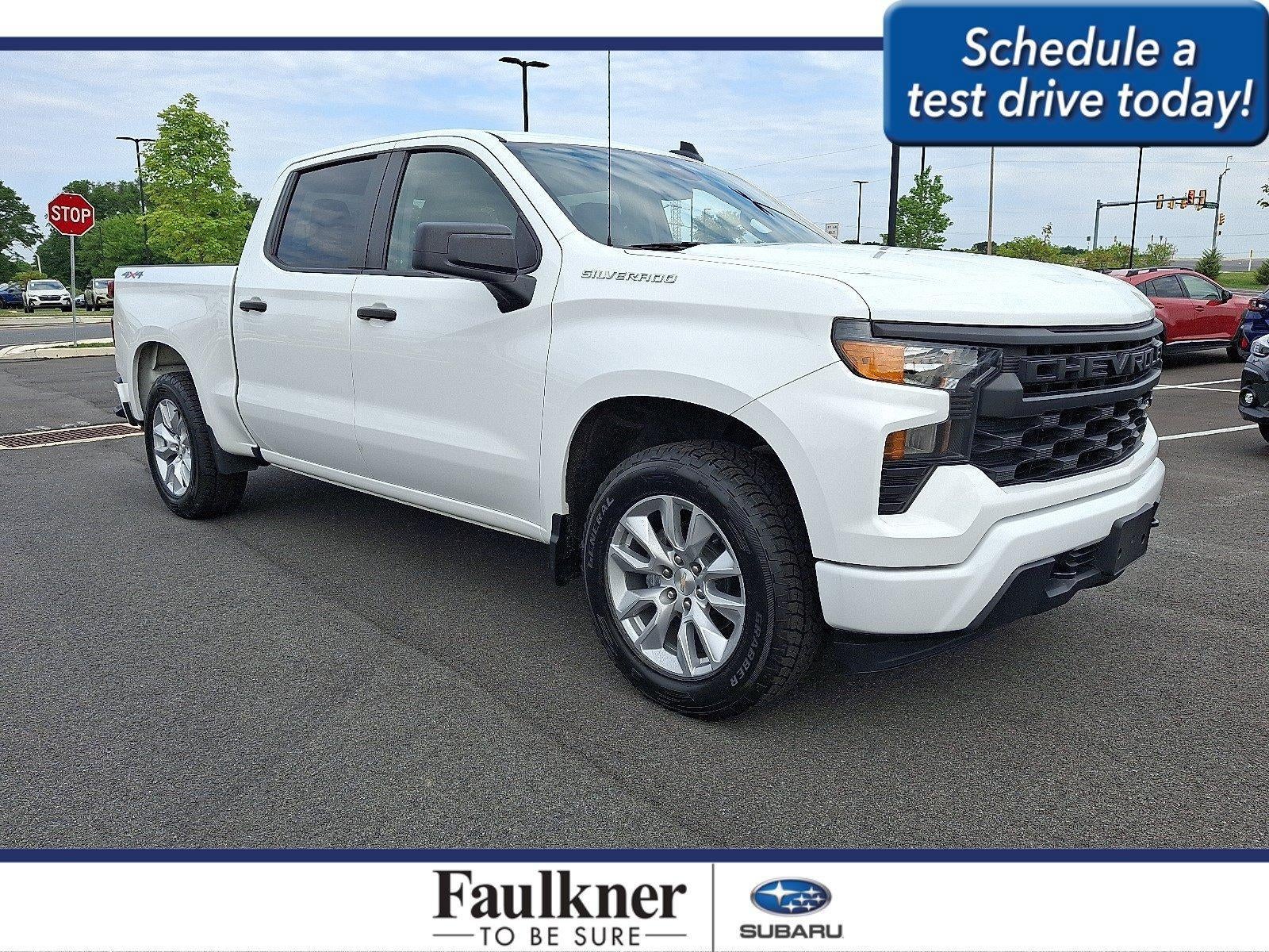 2023 Chevrolet Silverado 1500 Crew Cab Short Box 4-Wheel Drive Custom