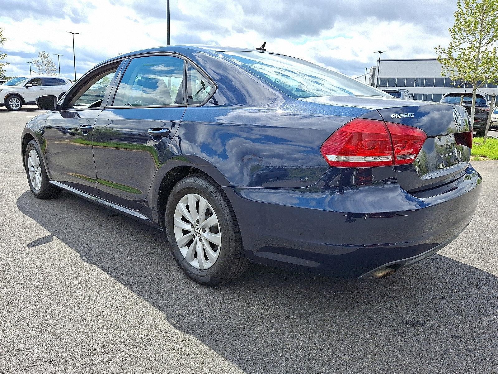 2013 Volkswagen Passat 4dr Sdn 2.5L Auto S w/Appearance PZEV *Ltd Avail*