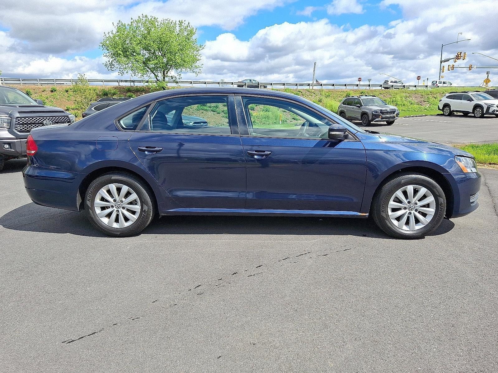 2013 Volkswagen Passat 4dr Sdn 2.5L Auto S w/Appearance PZEV *Ltd Avail*