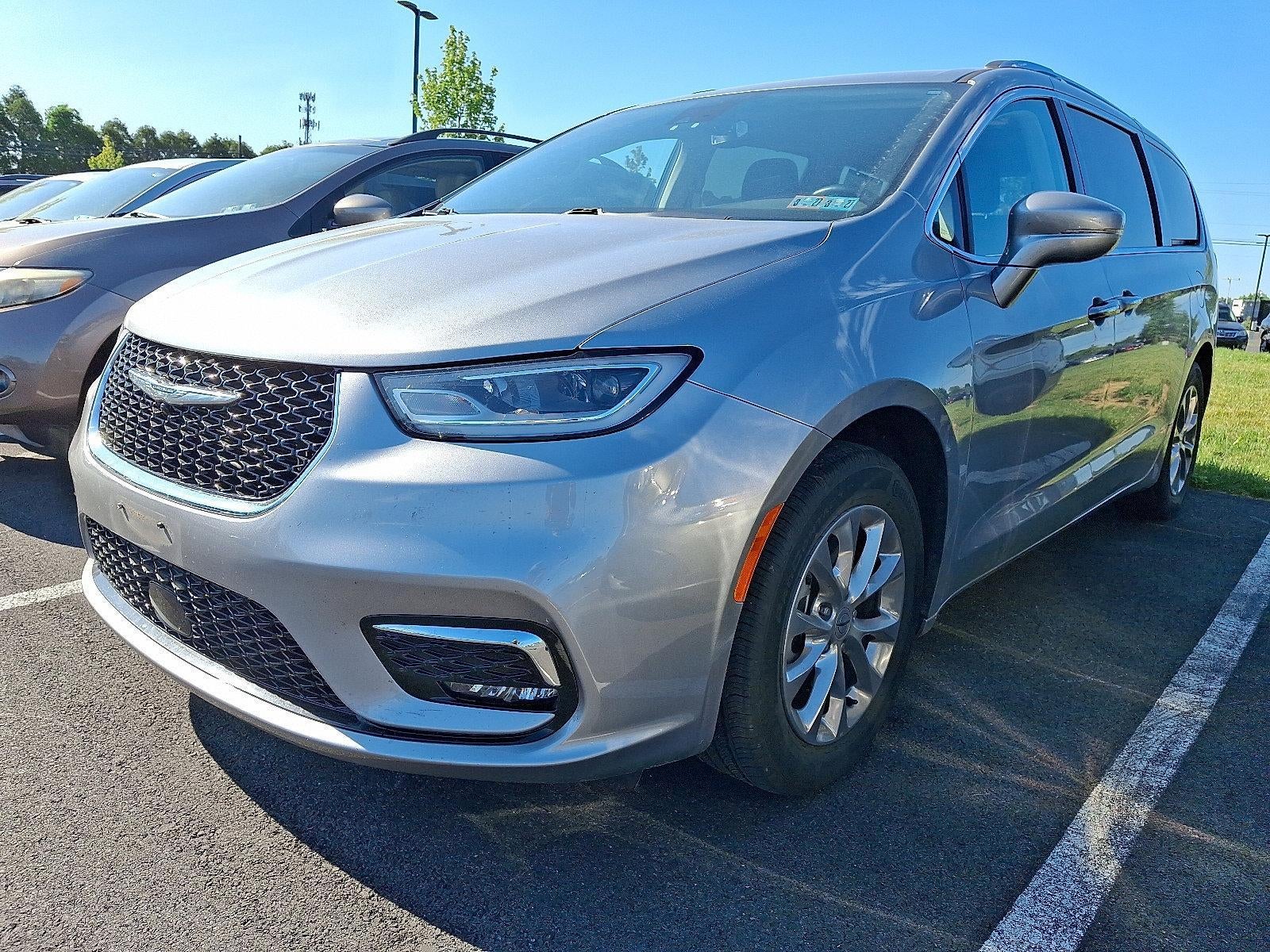 2021 Chrysler Pacifica Touring L FWD