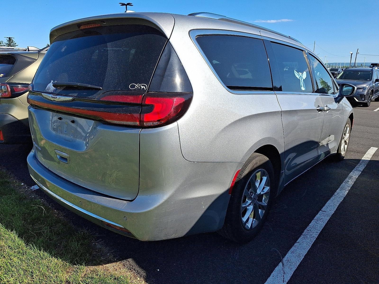 2021 Chrysler Pacifica Touring L FWD
