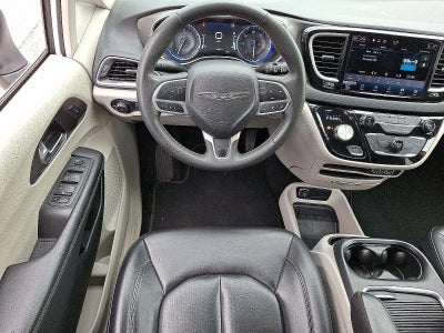 2023 Chrysler Pacifica Touring L FWD