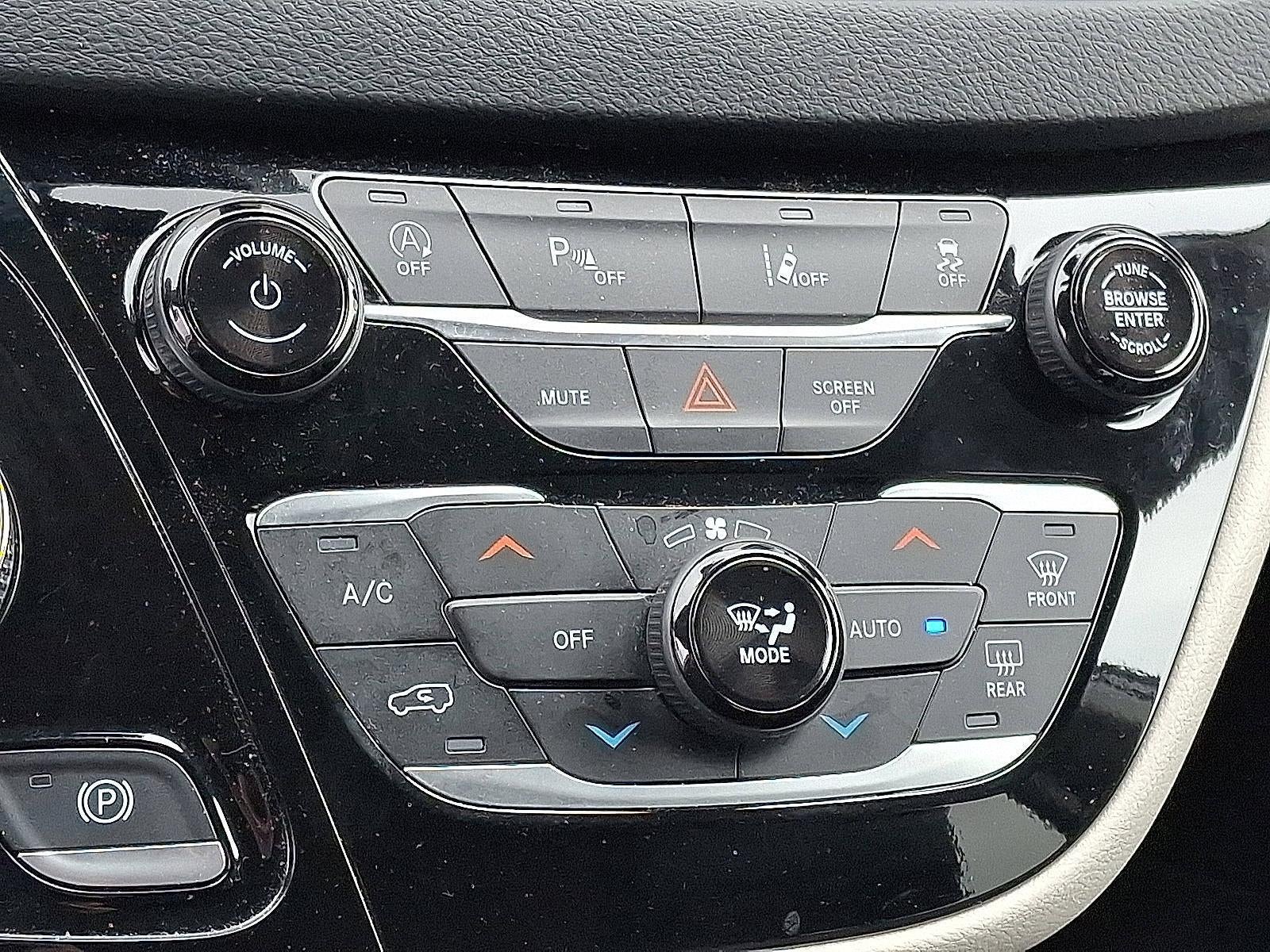 2023 Chrysler Pacifica Touring L FWD