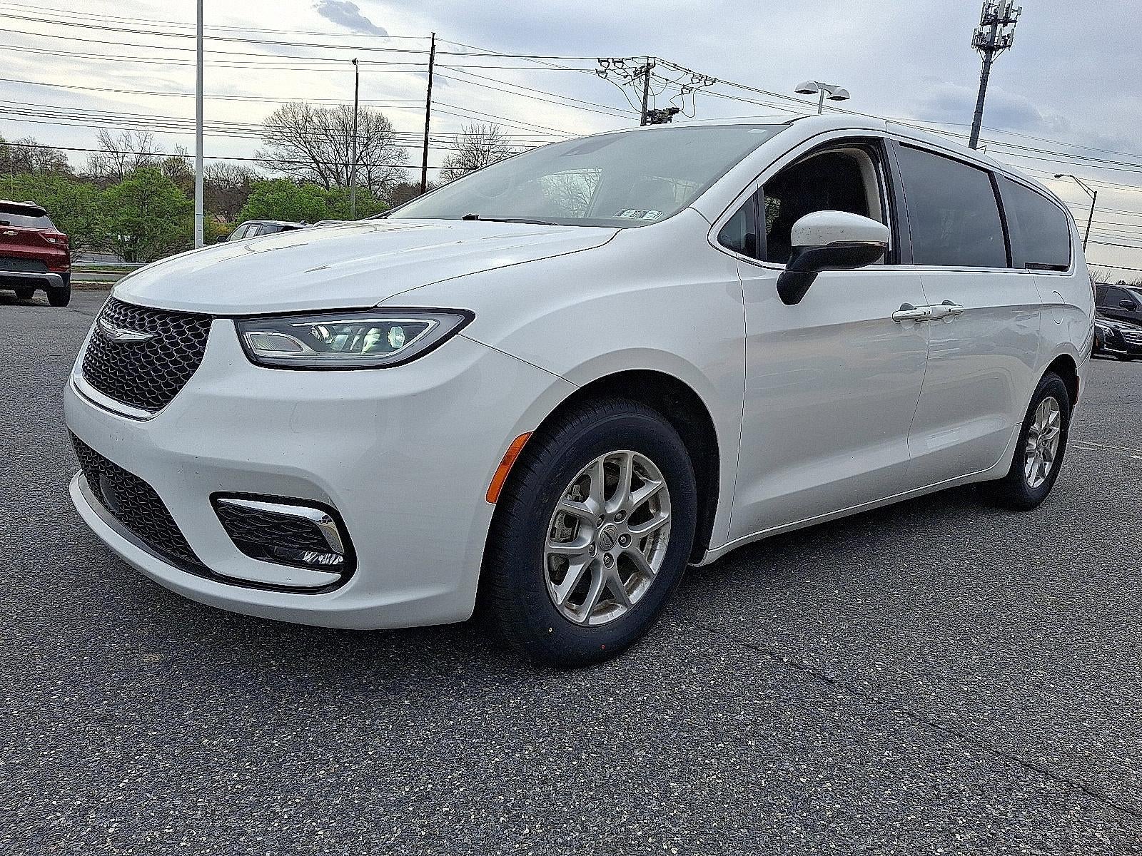 2023 Chrysler Pacifica Touring L FWD