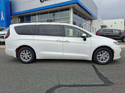 2023 Chrysler Pacifica Touring L FWD