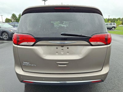 2017 Chrysler Pacifica Touring-L Plus FWD