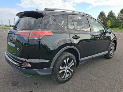 2017 Toyota RAV4 LE AWD (Natl)