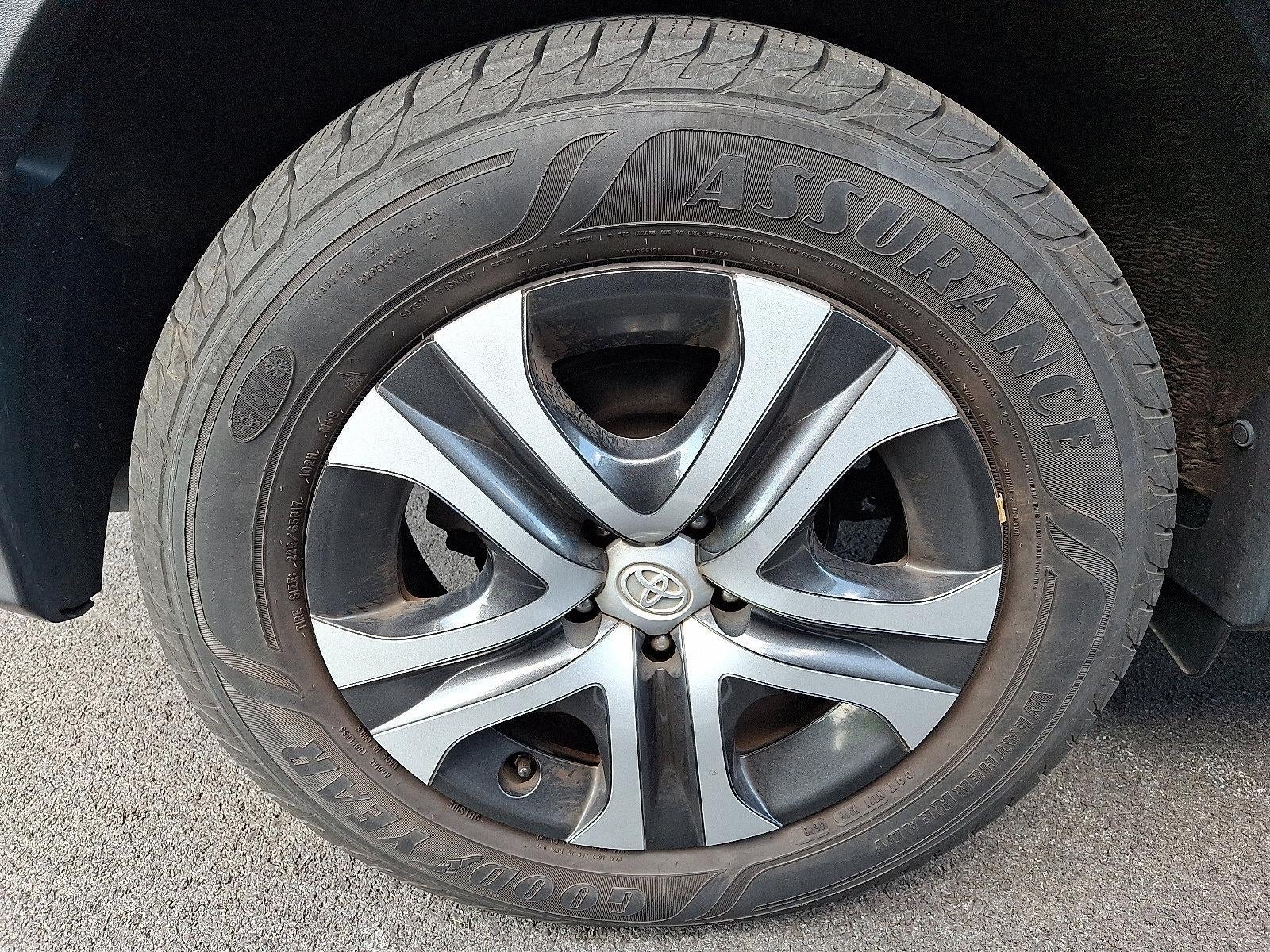 2017 Toyota RAV4 LE AWD (Natl)