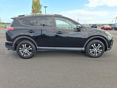 2017 Toyota RAV4 LE AWD (Natl)