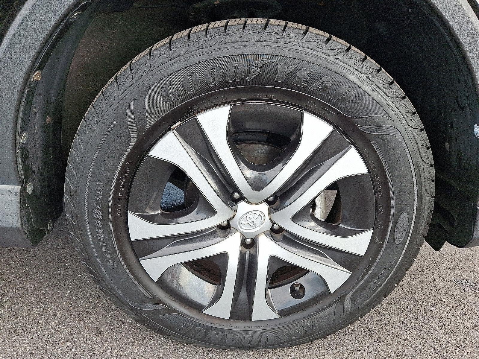2017 Toyota RAV4 LE AWD (Natl)