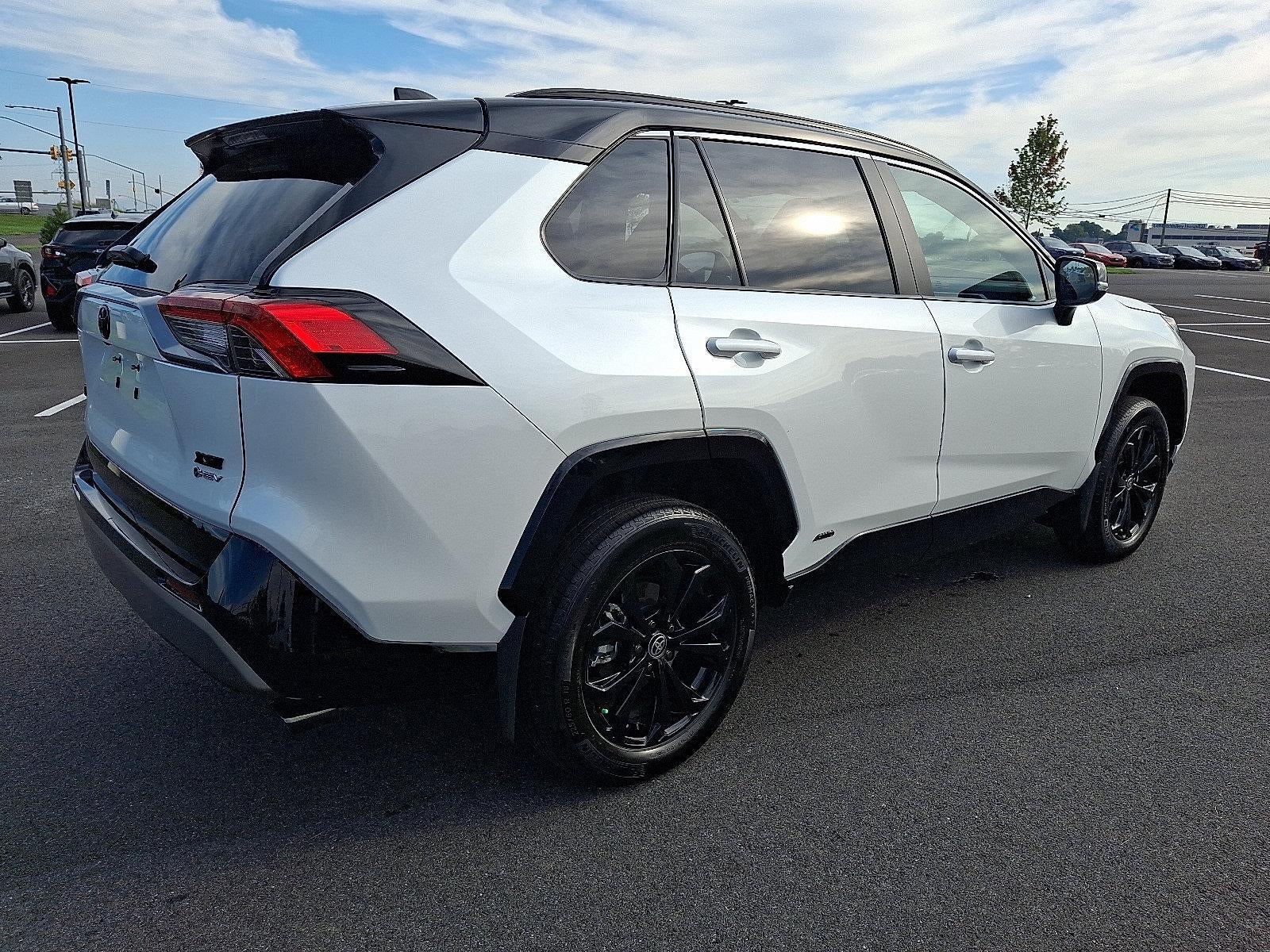 2025 Toyota RAV4 Hybrid XSE AWD (Natl)