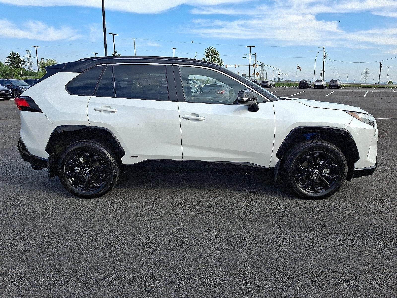 2025 Toyota RAV4 Hybrid XSE AWD (Natl)