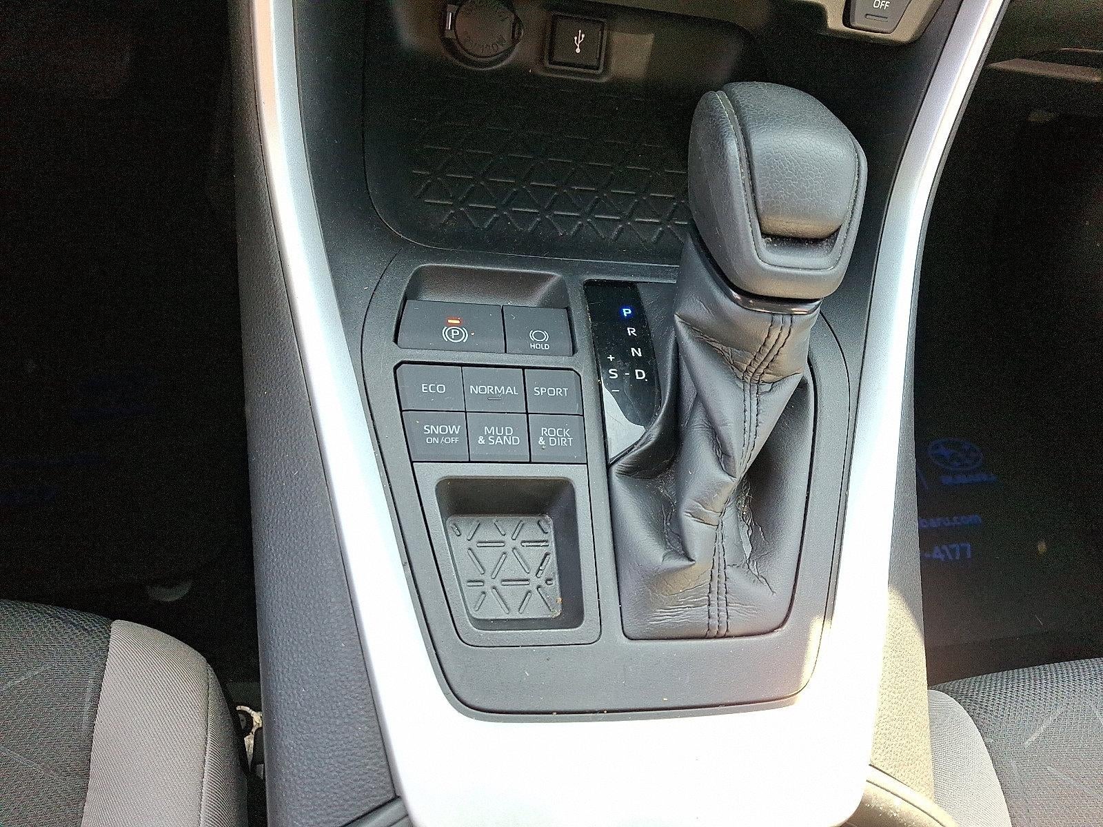 2020 Toyota RAV4 XLE AWD (Natl)