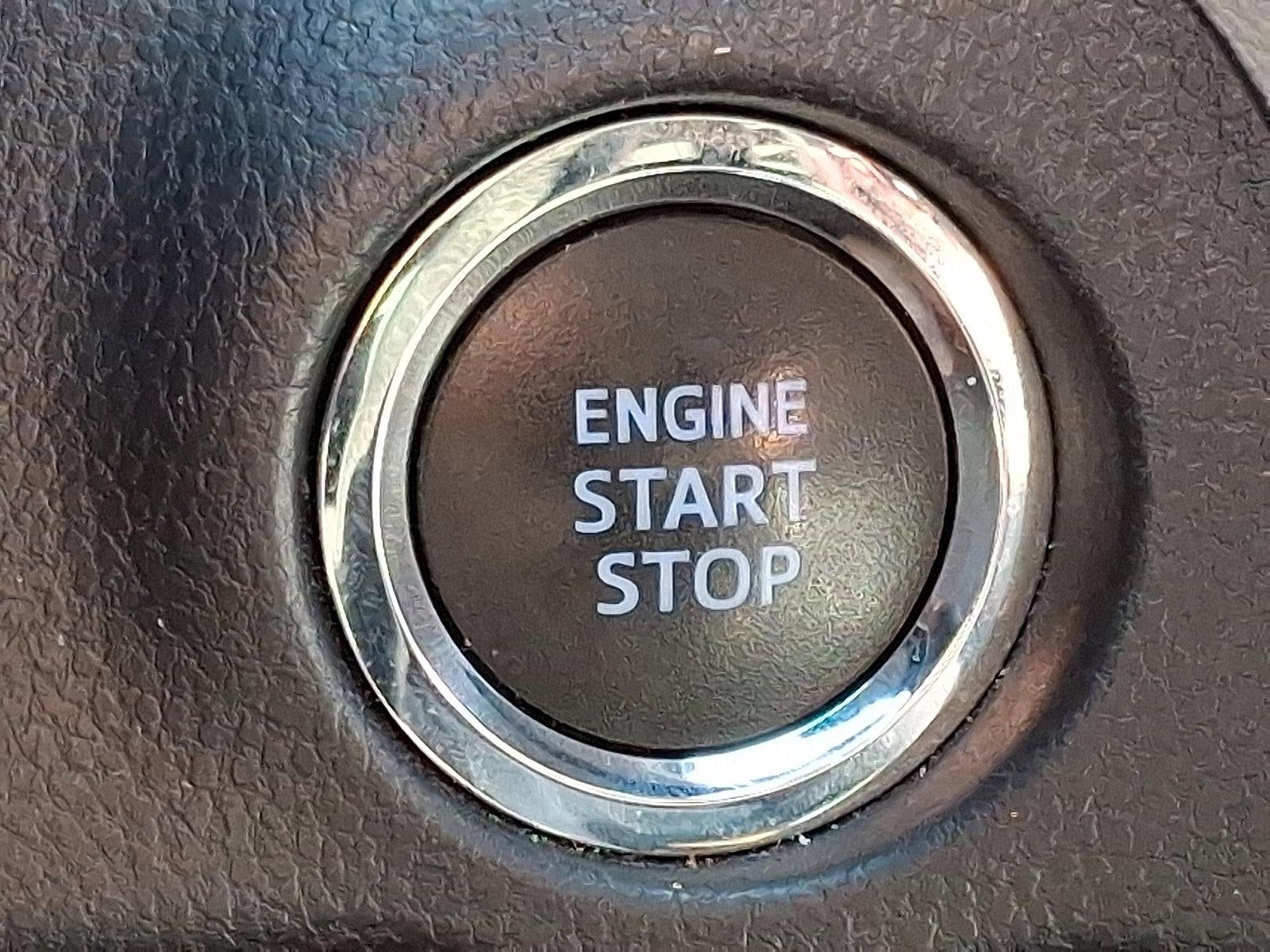 2020 Toyota RAV4 XLE AWD (Natl)