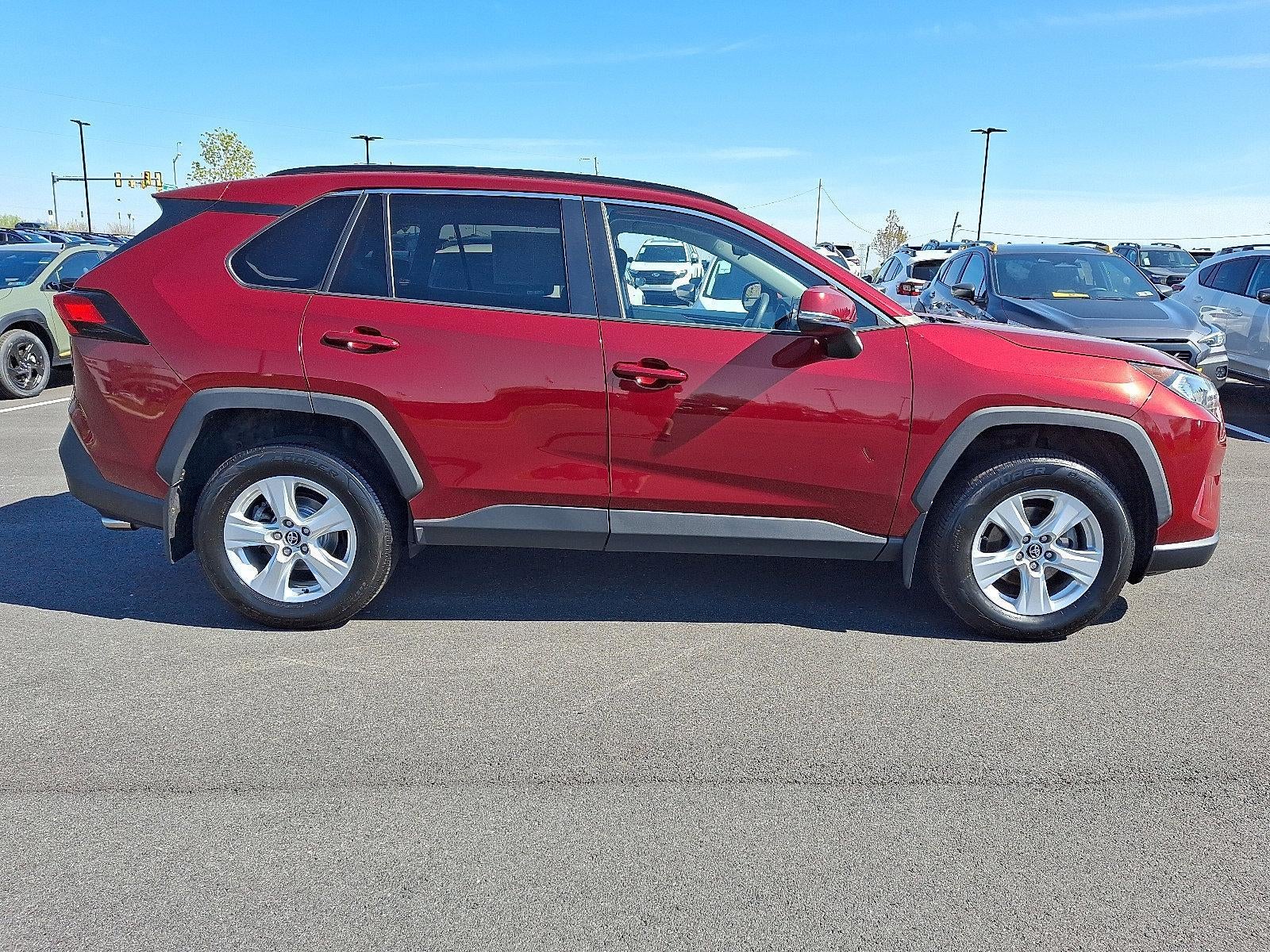2020 Toyota RAV4 XLE AWD (Natl)