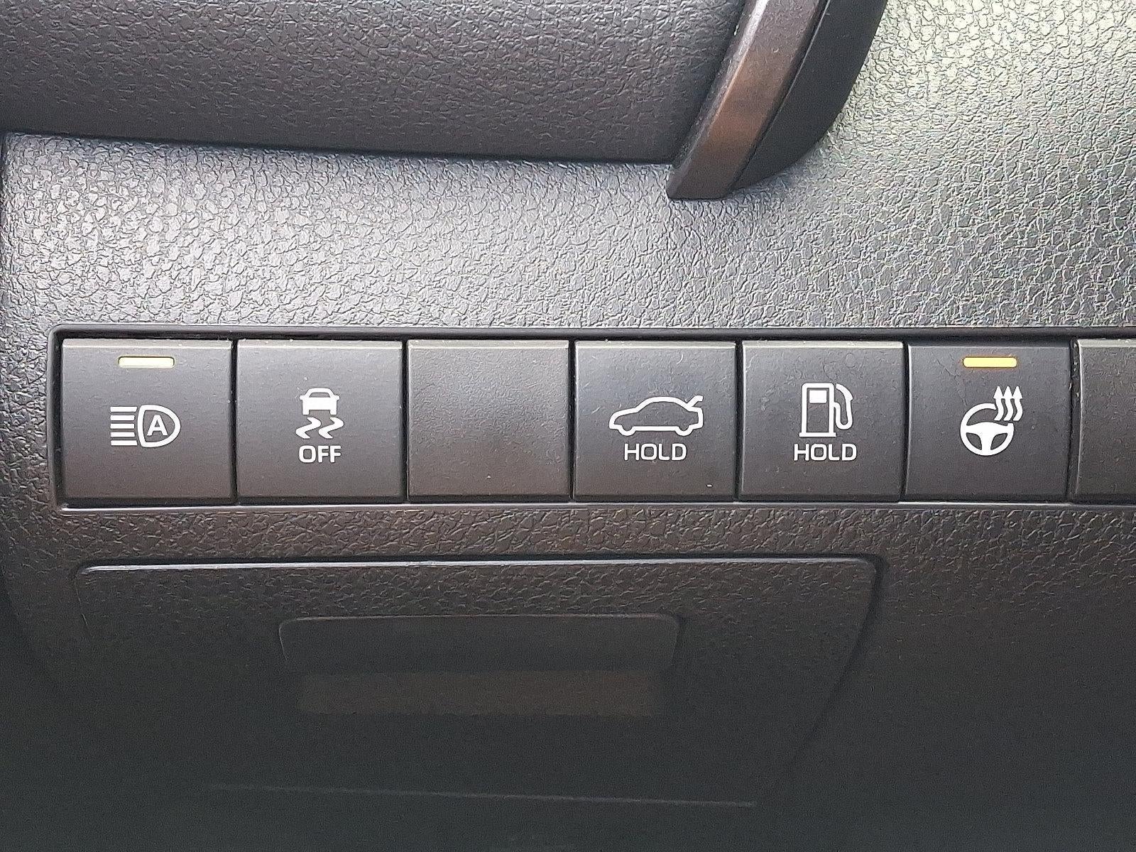 2020 Toyota Camry SE Auto AWD (Natl)