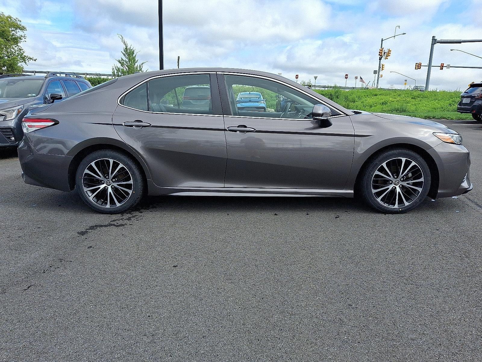 2020 Toyota Camry SE Auto AWD (Natl)