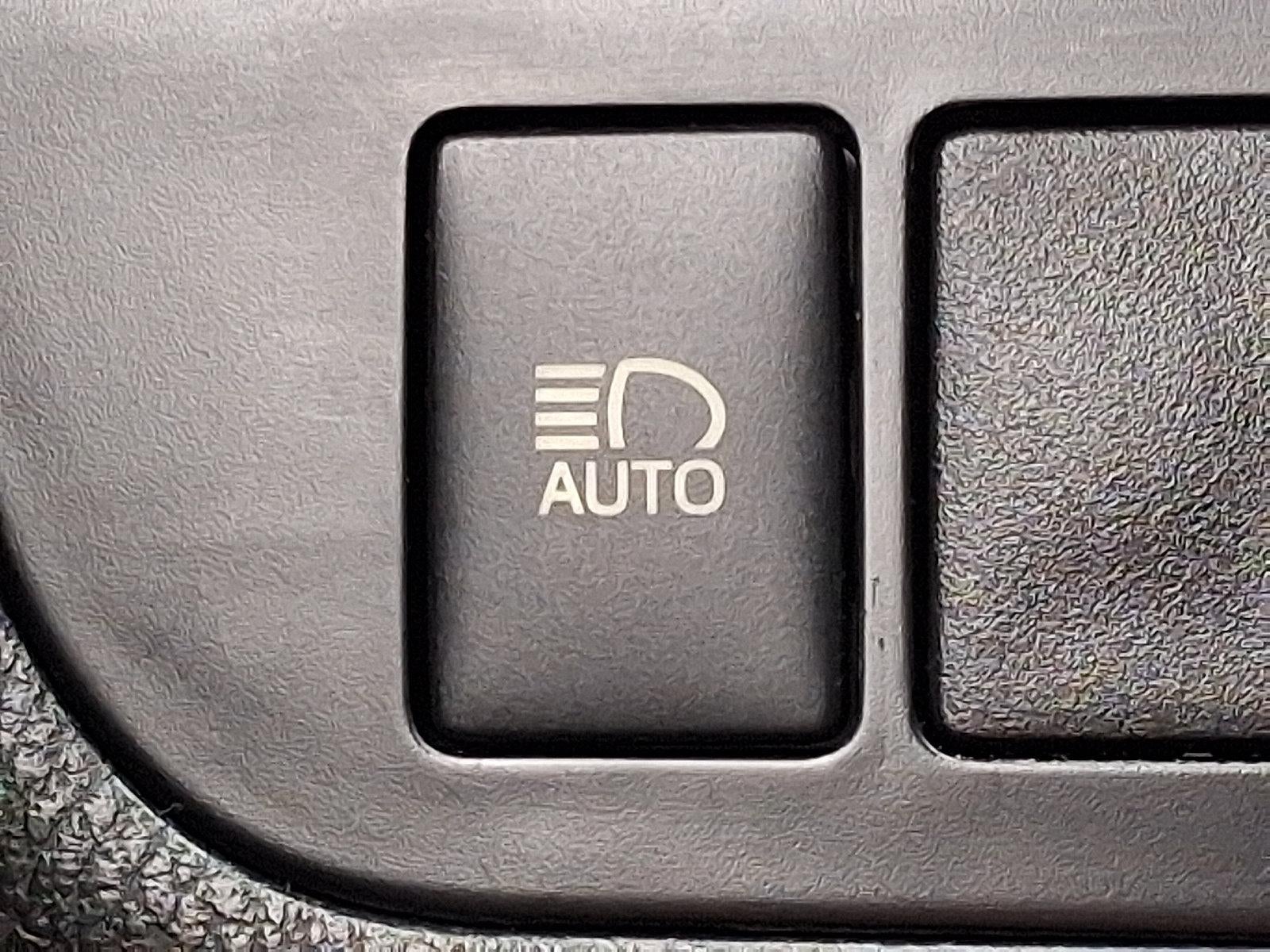 2018 Toyota Highlander LE V6 AWD (SE)