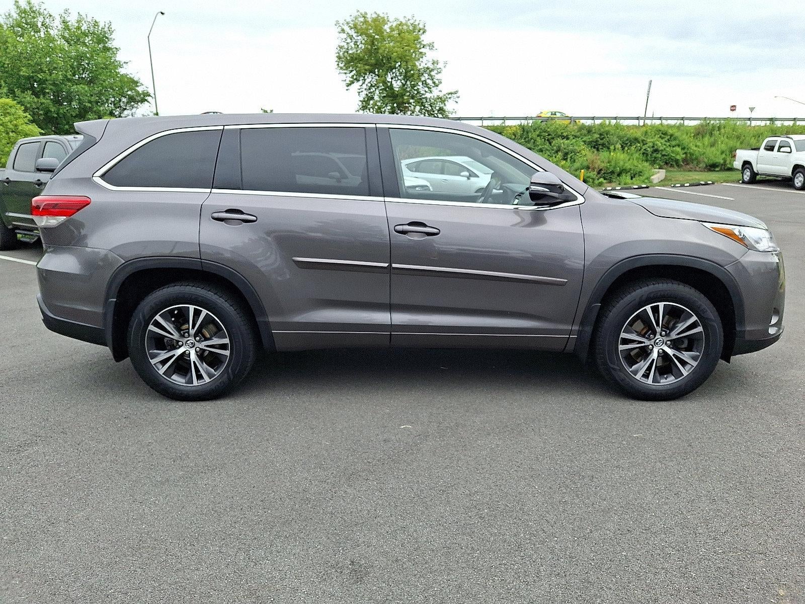 2018 Toyota Highlander LE V6 AWD (SE)