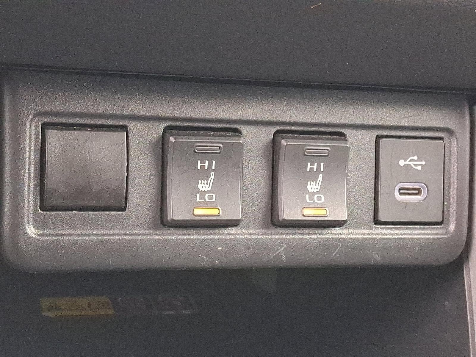 2024 Toyota Corolla Cross XLE 4WD (Natl)