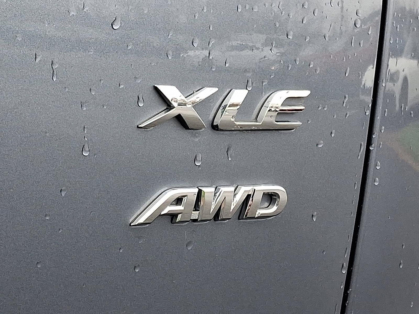 2024 Toyota Corolla Cross XLE 4WD (Natl)