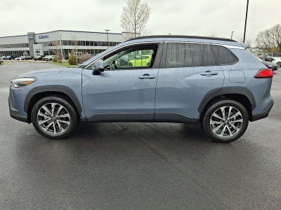 2024 Toyota Corolla Cross XLE 4WD (Natl)