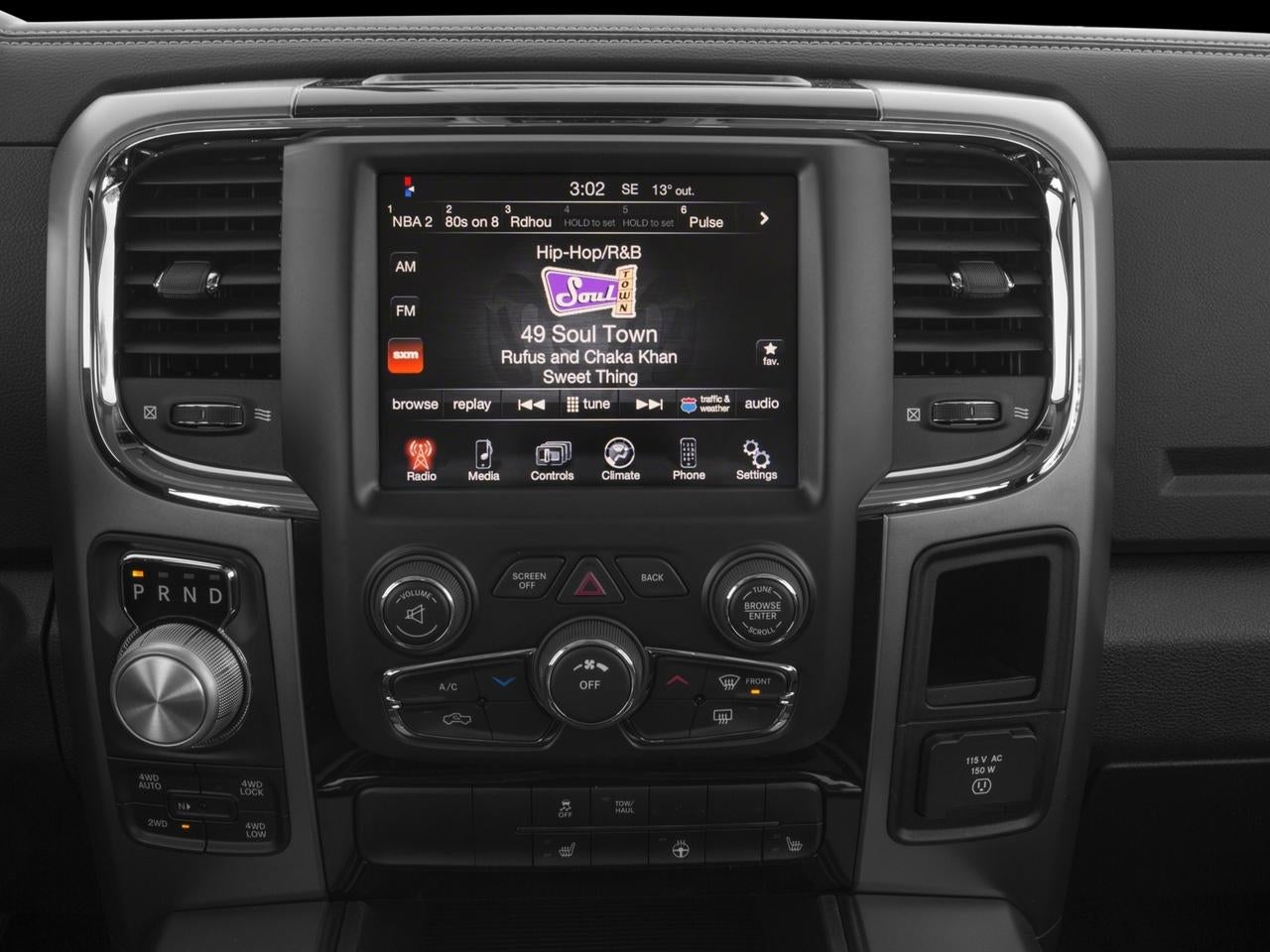 2016 RAM 1500 4WD Crew Cab 5.7 Ft Box Express