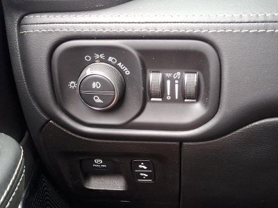 2022 RAM 1500 Limited 4x4 Crew Cab 5'7" Box