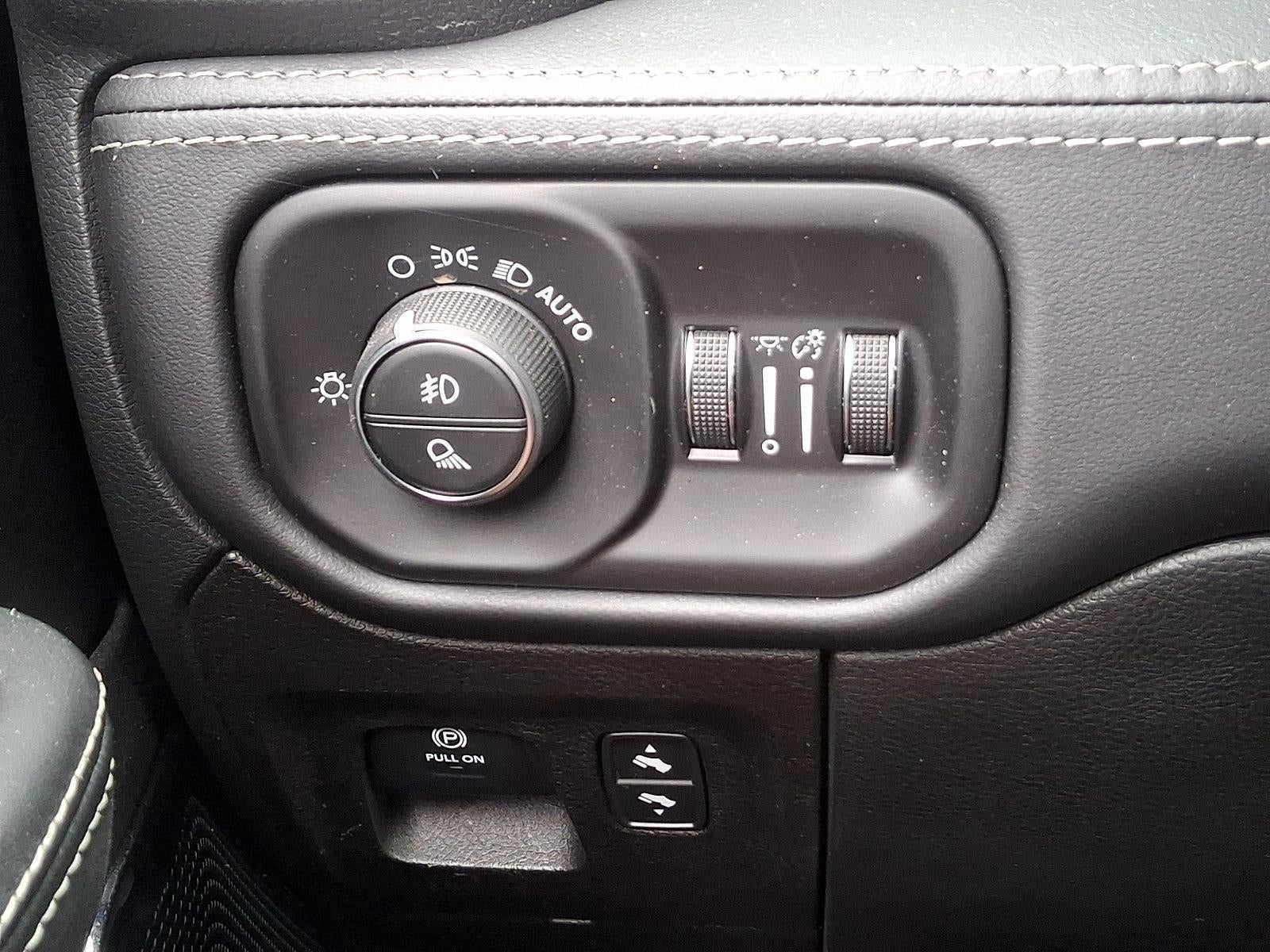 2022 RAM 1500 Limited 4x4 Crew Cab 5'7" Box