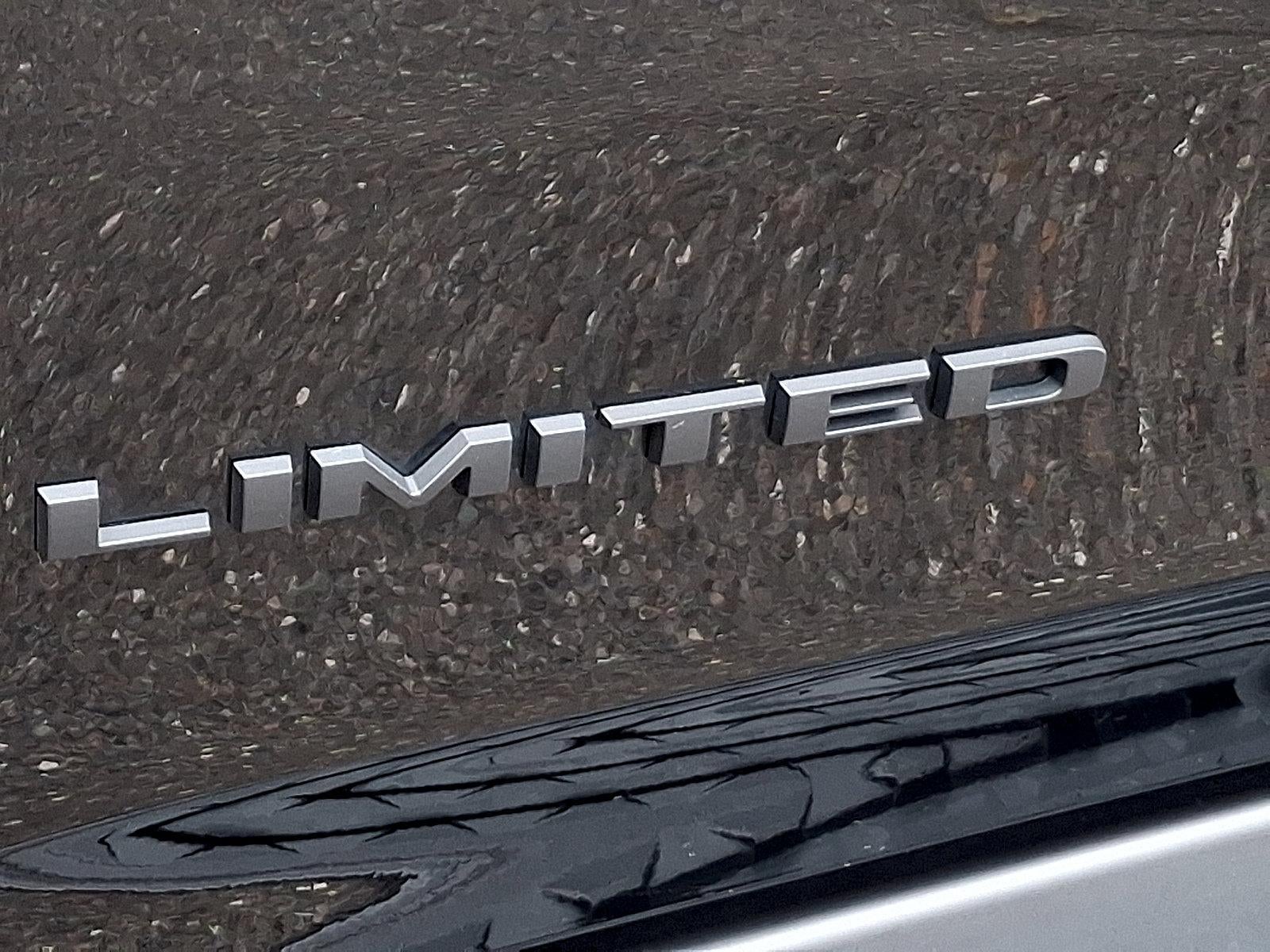 2022 RAM 1500 Limited 4x4 Crew Cab 5'7" Box