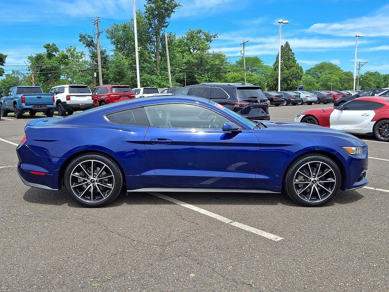 2016 Ford Mustang 2dr Fastback EcoBoost