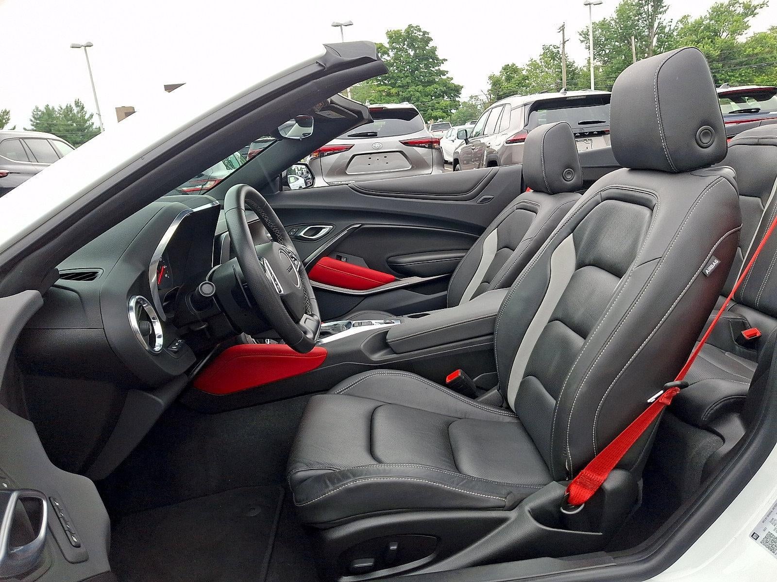 2023 Chevrolet Camaro 2dr Convertible 3LT