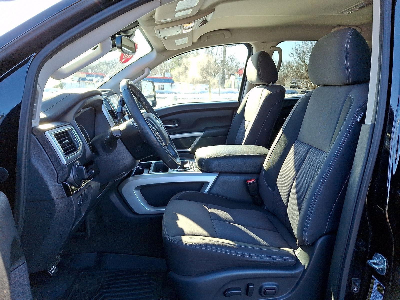 2021 Nissan Titan 4x4 Crew Cab SV