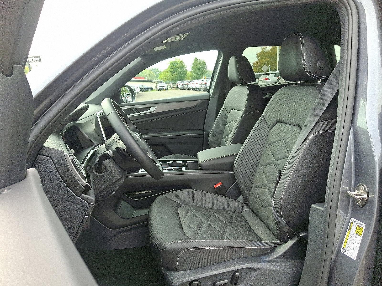 2025 Volkswagen Atlas Cross Sport 2.0T SE w/Technology 4MOTION