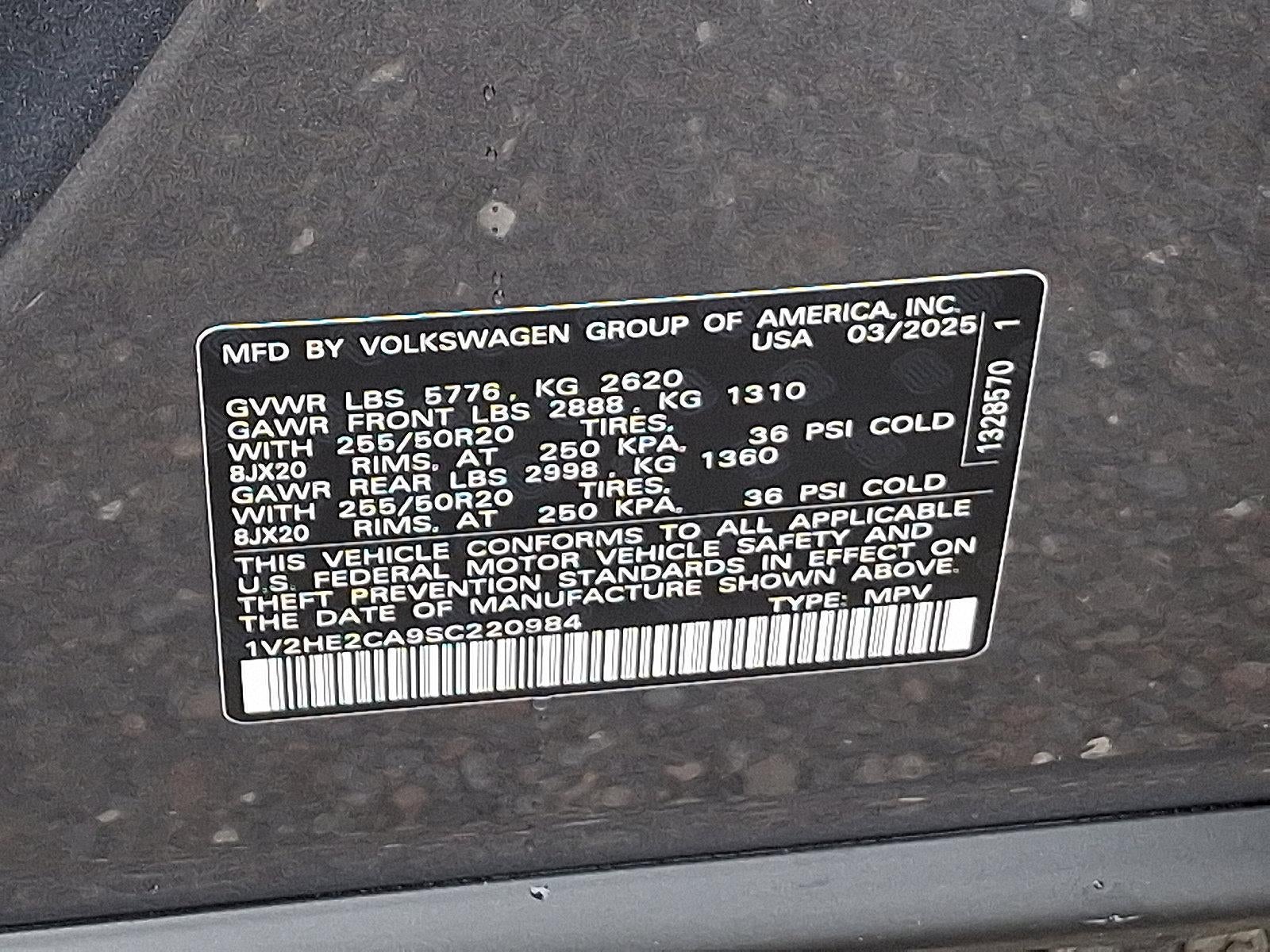 2025 Volkswagen Atlas Cross Sport 2.0T SE w/Technology 4MOTION