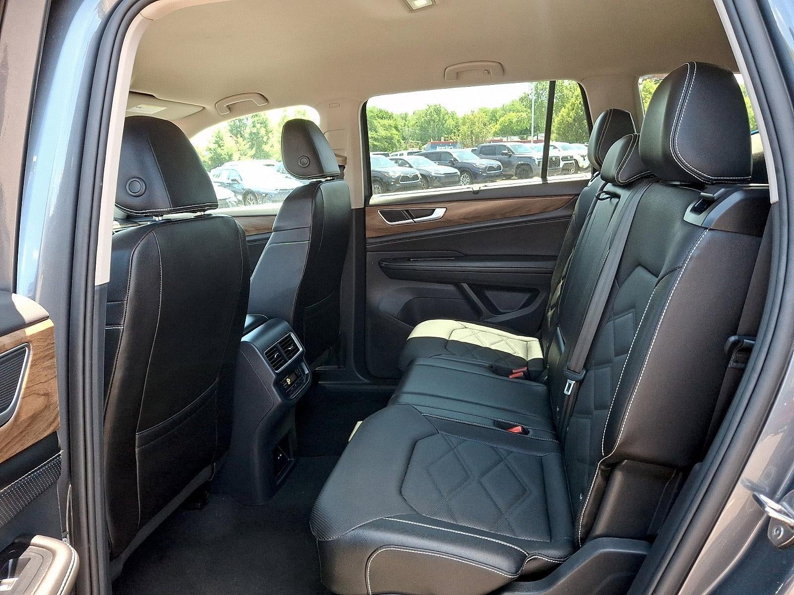 2025 Volkswagen Atlas 2.0T SE w/Technology FWD
