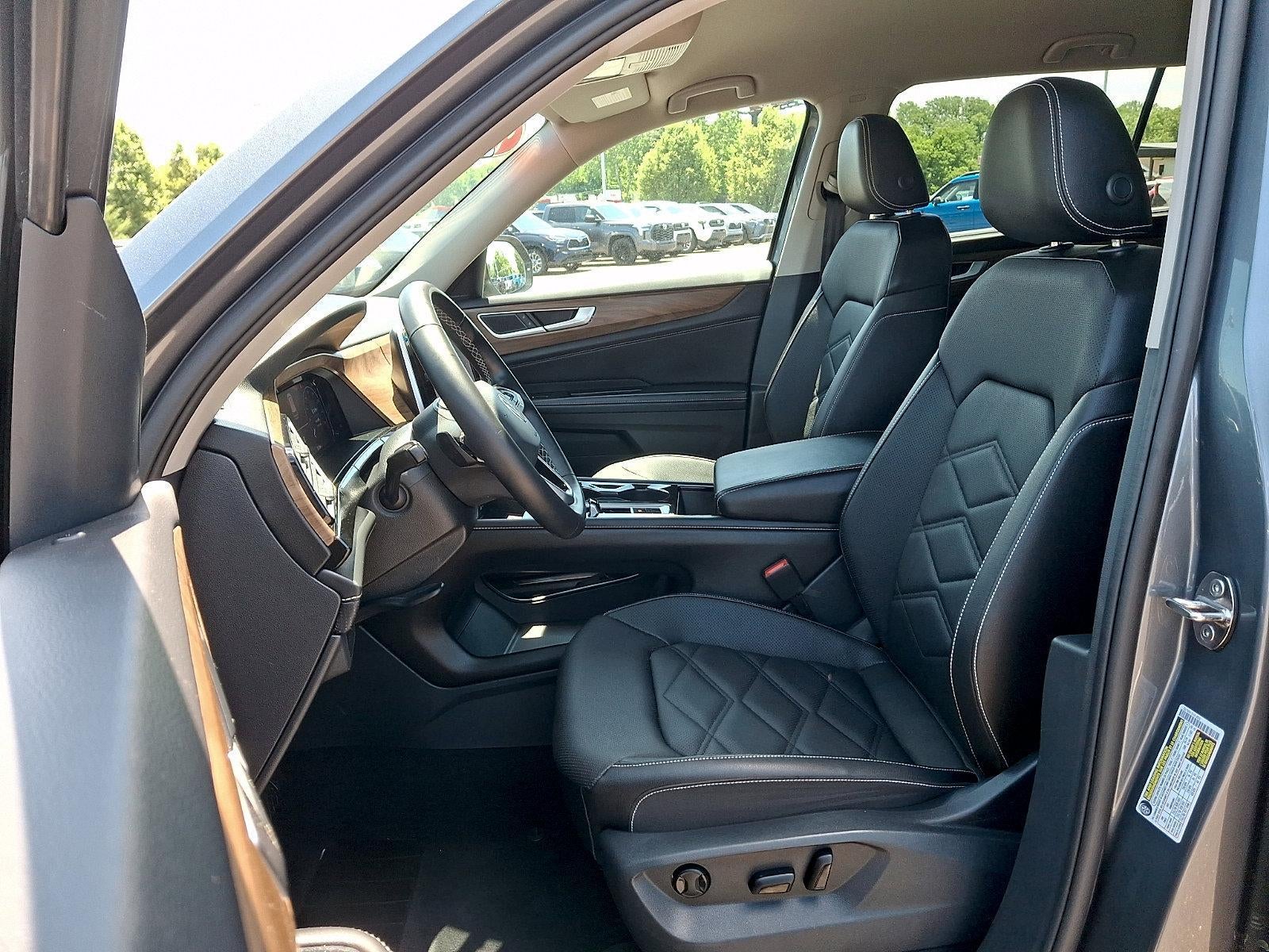 2025 Volkswagen Atlas 2.0T SE w/Technology FWD