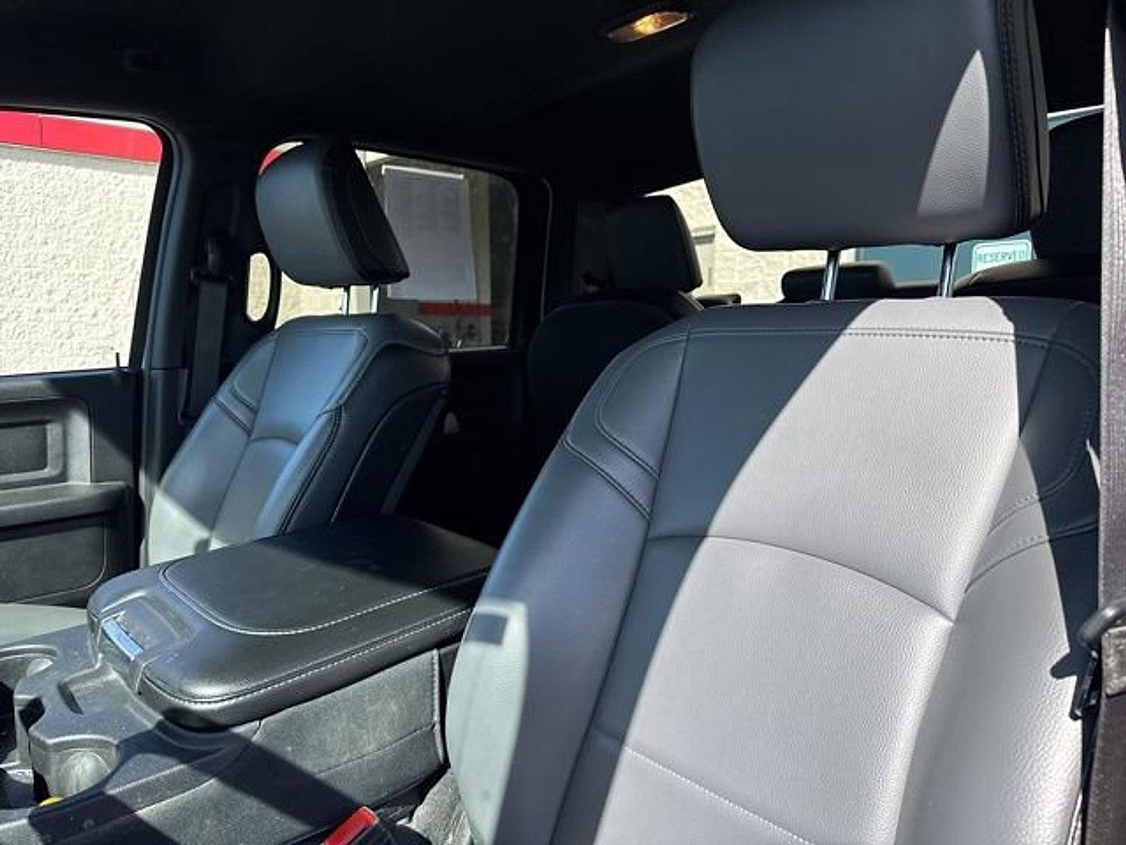2024 RAM 3500 Tradesman 4x4 Crew Cab 8' Box