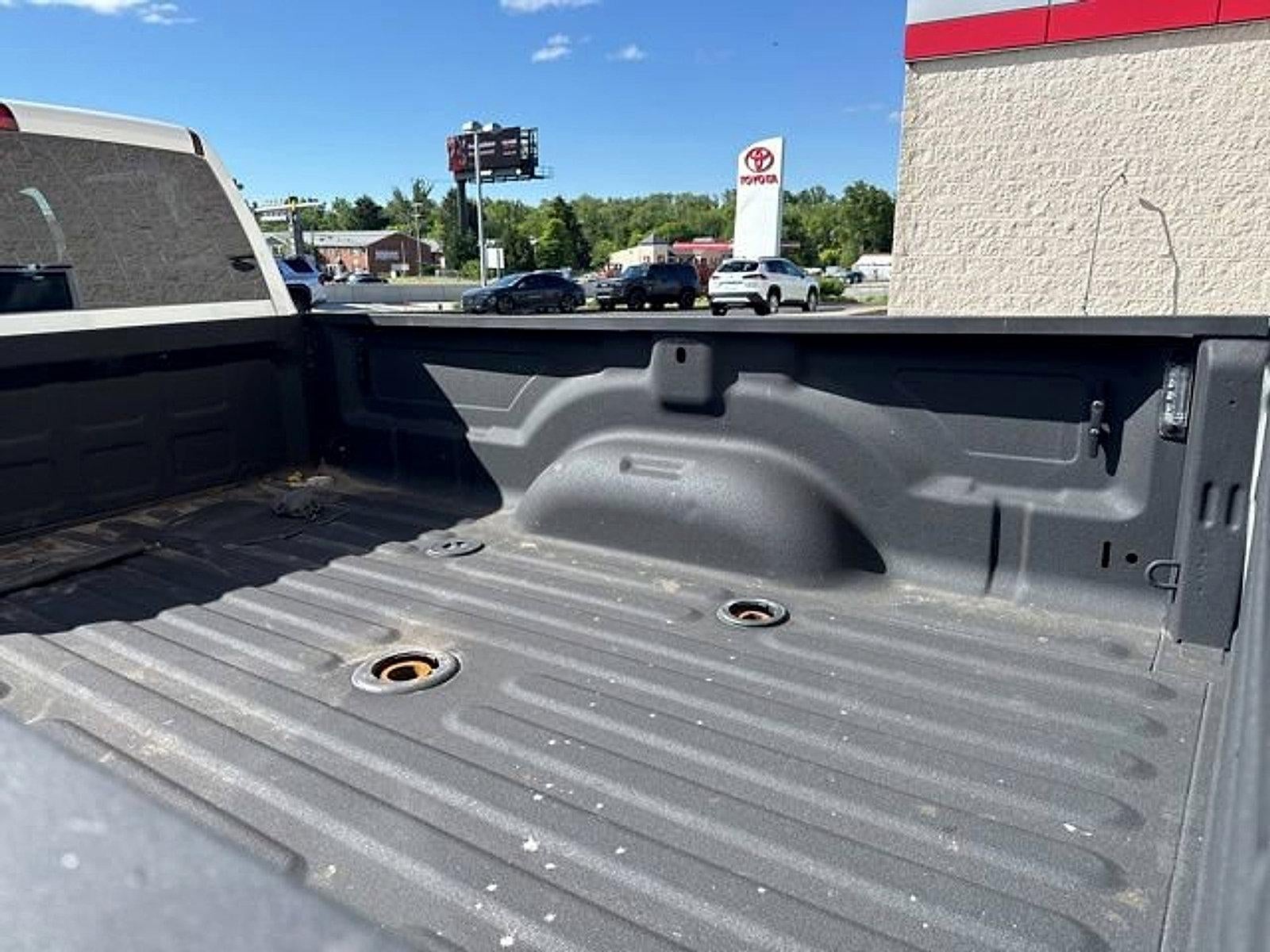 2024 RAM 3500 Tradesman 4x4 Crew Cab 8' Box